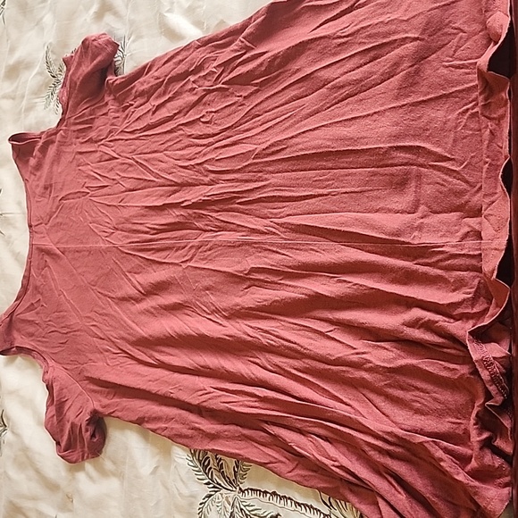 Cold shoulder top - Picture 3 of 3